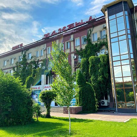 Hotel Zhambyl 塔拉兹 外观 照片